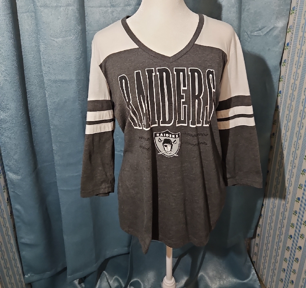 Majestic Las Vegas Raiders Gray 3/4 Sleeve Boxy Jersey Top - Size Large